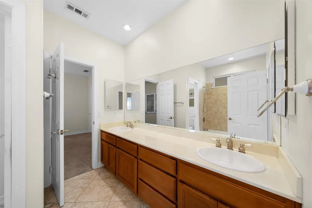 https://cdn.realtyfeed.com/cdn/127/306575232/0d216b64412d4b7ab1155501c13376b7.webp