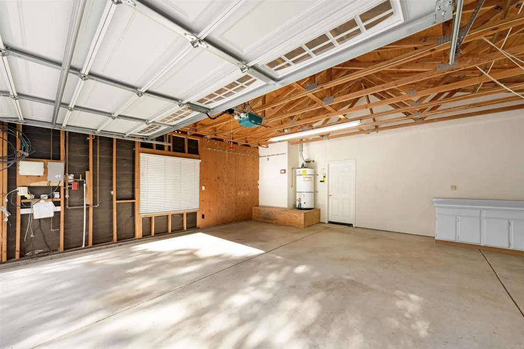 https://cdn.realtyfeed.com/cdn/127/306575232/4c083580f0edca3d1b982d7aa31790d6.webp