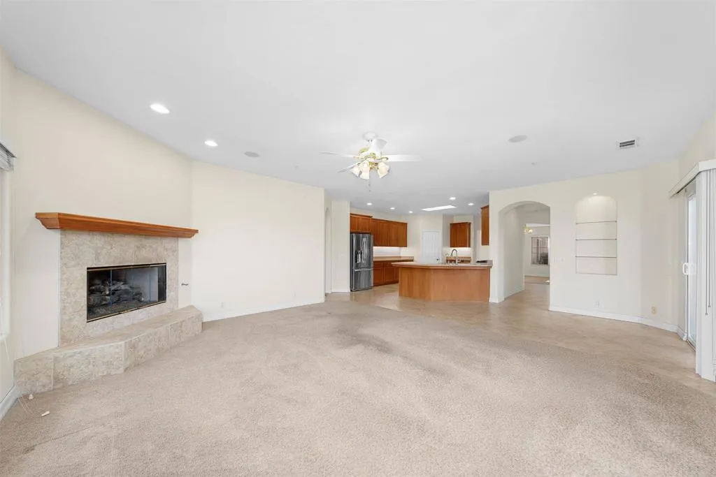 https://cdn.realtyfeed.com/cdn/127/306575232/7cb9c781b1fac3b0c5695400c4a11c52.webp