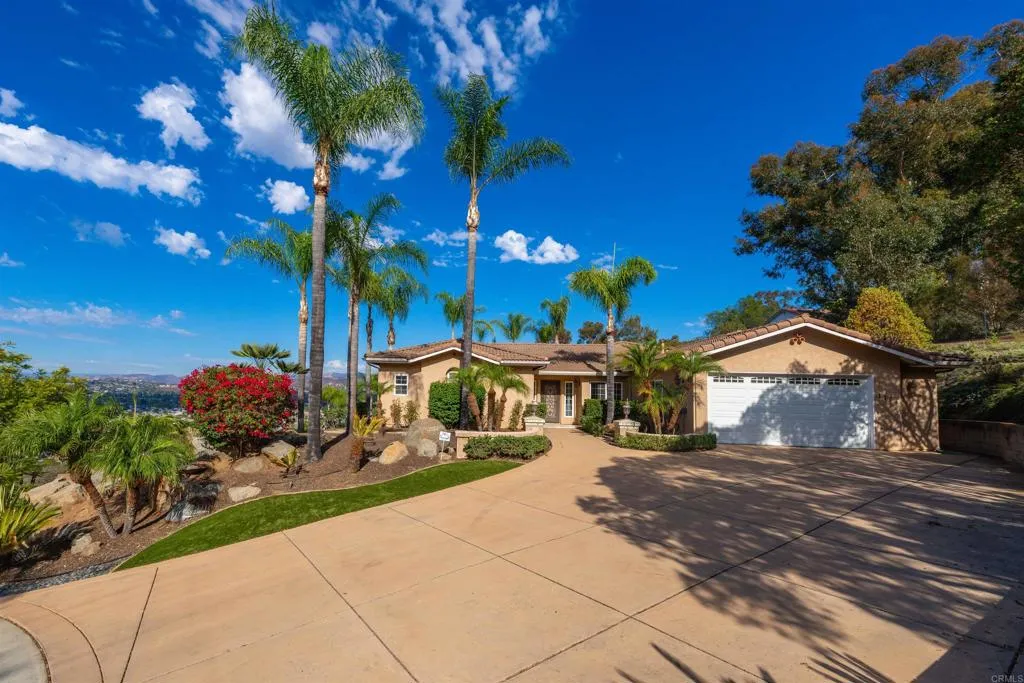 https://cdn.realtyfeed.com/cdn/127/306575232/daf7f7dc70ecc97376a52980926e3ce4.webp