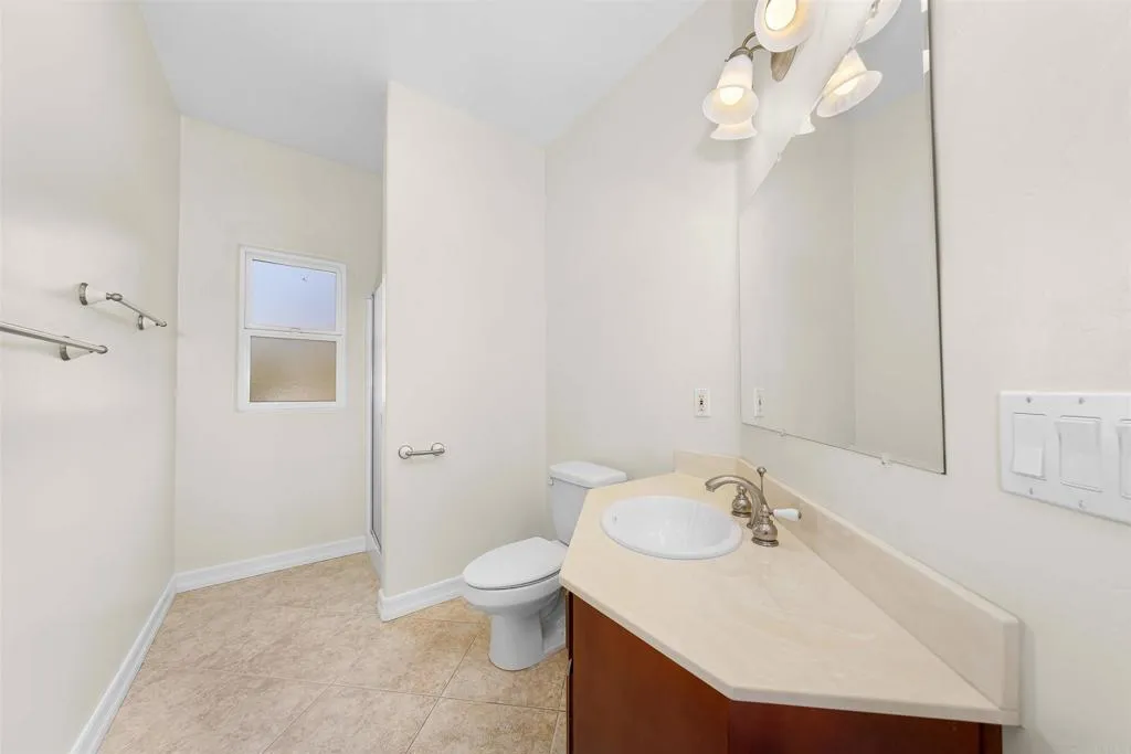 https://cdn.realtyfeed.com/cdn/127/306575232/ec7e5abe8a5dc563c75150b202674a05.webp
