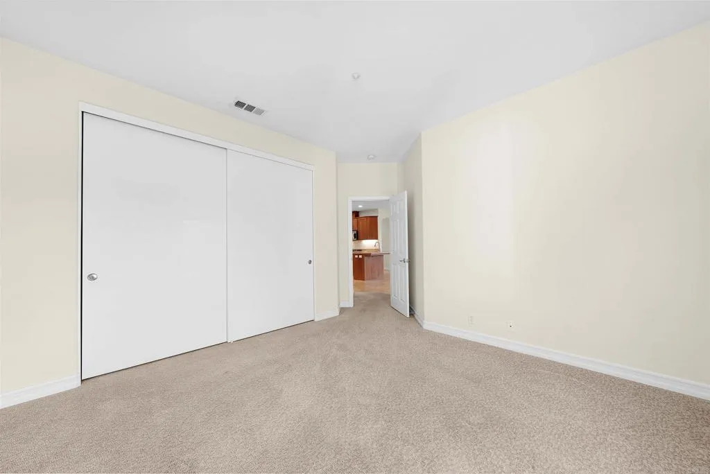 https://cdn.realtyfeed.com/cdn/127/306575232/f94e37a72b6452e735853604274ea450.webp