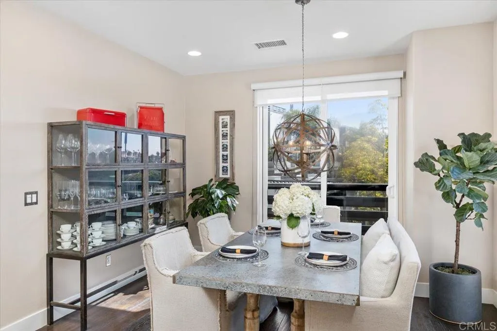 https://cdn.realtyfeed.com/cdn/127/306575386/4511f91f2aaf2334fb99c9f21ee9ece5.webp