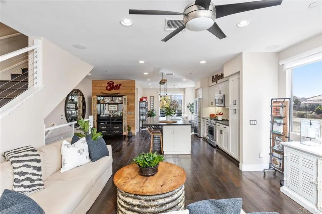 https://cdn.realtyfeed.com/cdn/127/306575386/ce3b5e10ef4c13ec49474f3b9a0f37a5.webp
