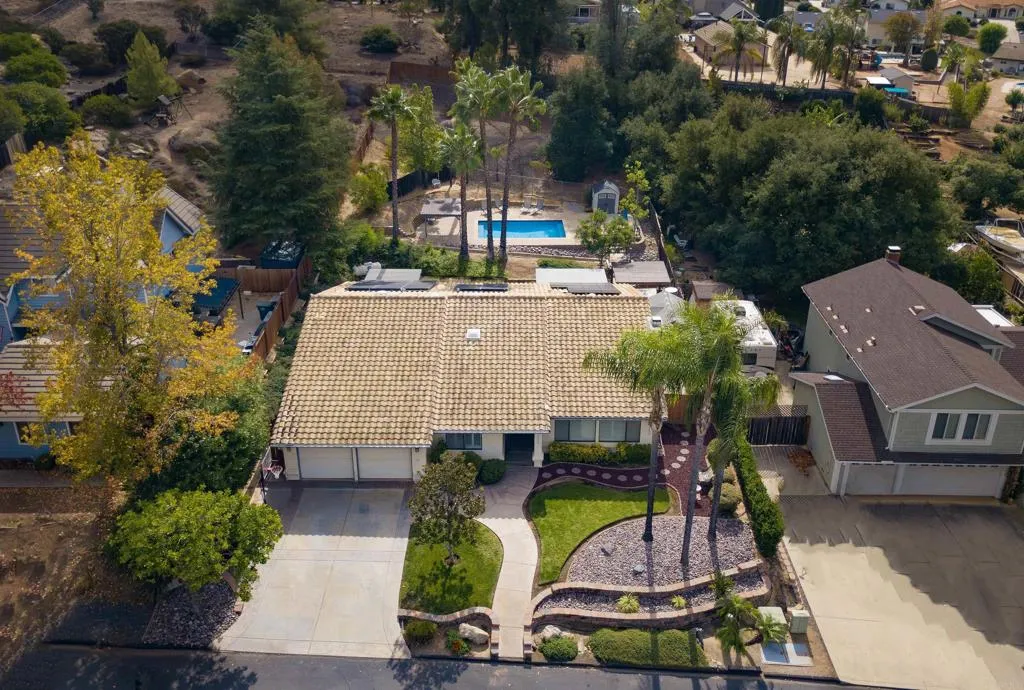 https://cdn.realtyfeed.com/cdn/127/306575455/2e8fdf33c4b648e26bd89e7f83a10d10.webp