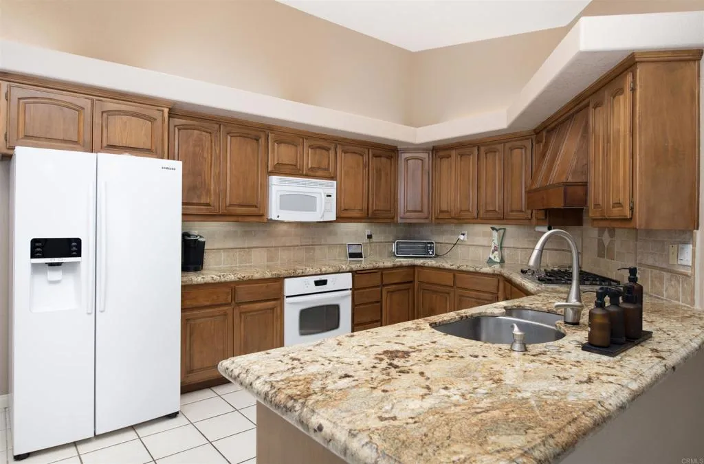 https://cdn.realtyfeed.com/cdn/127/306575455/aa7c0235434490635e08b36ff0cf509f.webp