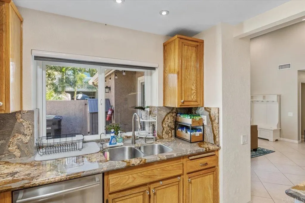 https://cdn.realtyfeed.com/cdn/127/306575492/b7704f8701f306880f6f57d721625fab.webp