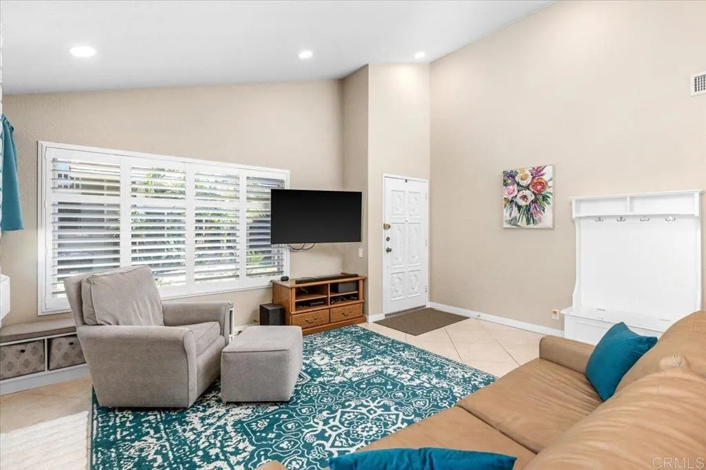 https://cdn.realtyfeed.com/cdn/127/306575492/c841d7369ffd238619a102f742456981.webp