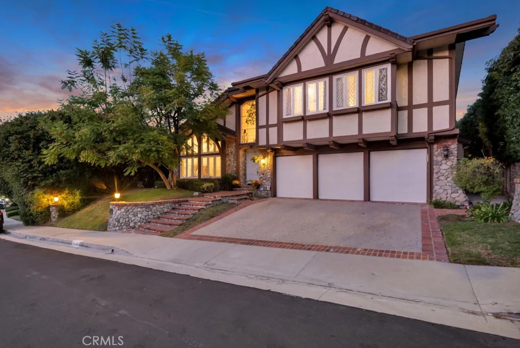 Woodland Hills, CA 91367
