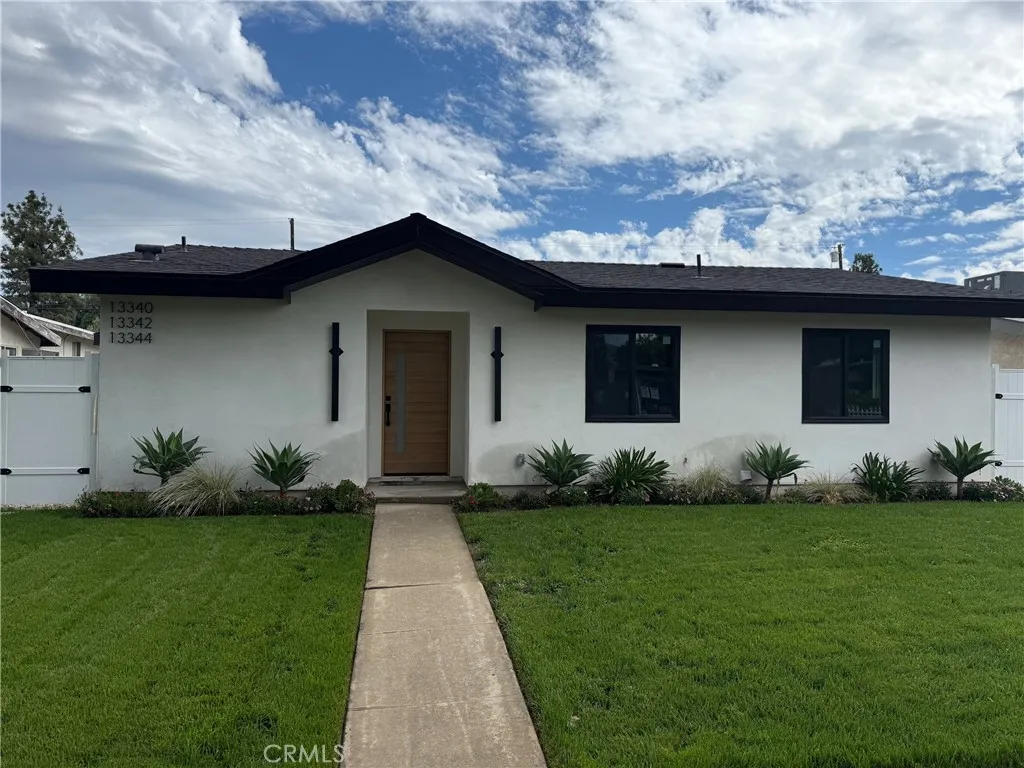 Sylmar, CA 91342