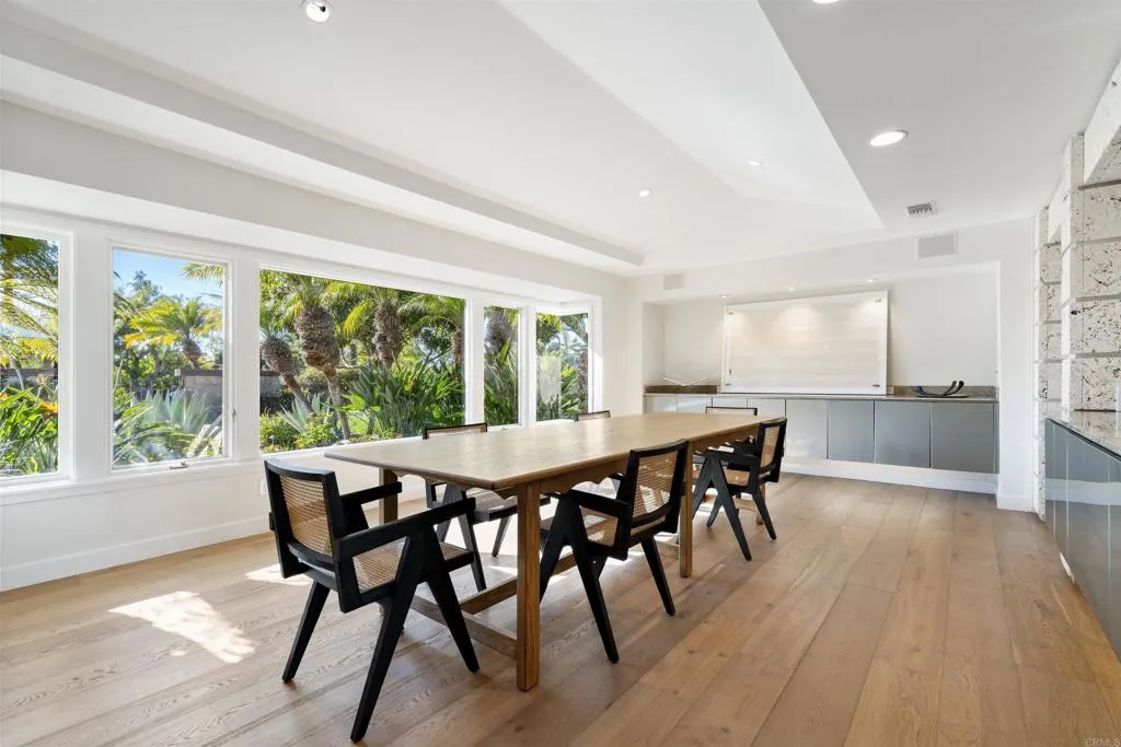 https://cdn.realtyfeed.com/cdn/127/306575626/647f654203d31cf29d287a60b9783221.webp