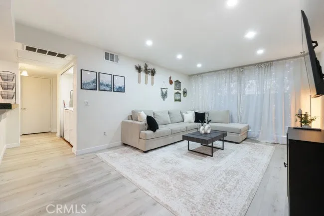 Photo #10: SW25248098 Listing: Photo #10