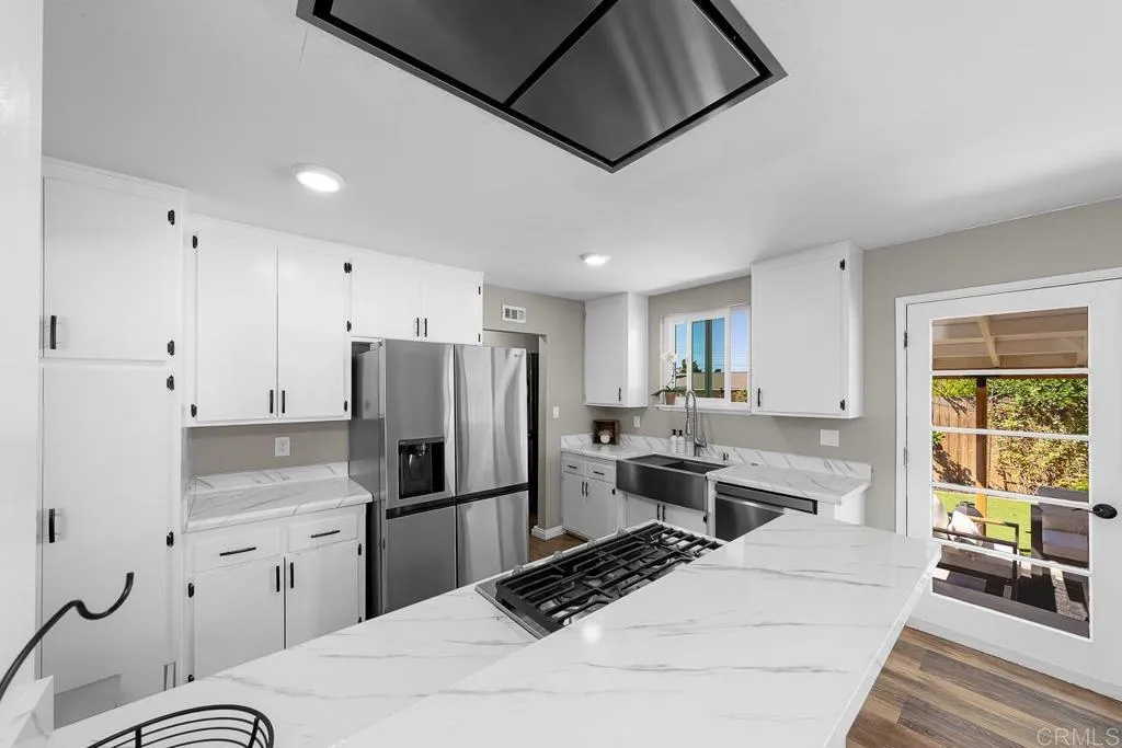 https://cdn.realtyfeed.com/cdn/127/306575686/177f292169443005cc1df71bb4b3a3c0.webp