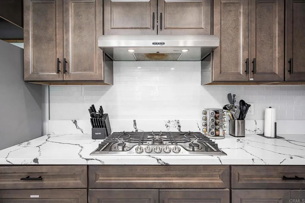 https://cdn.realtyfeed.com/cdn/127/306575827/92da7babf89d27373e4819dd419726e4.webp