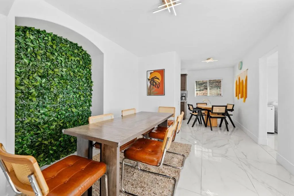 https://cdn.realtyfeed.com/cdn/127/306575827/fbf612ab93c102c31aa9909b06a572da.webp