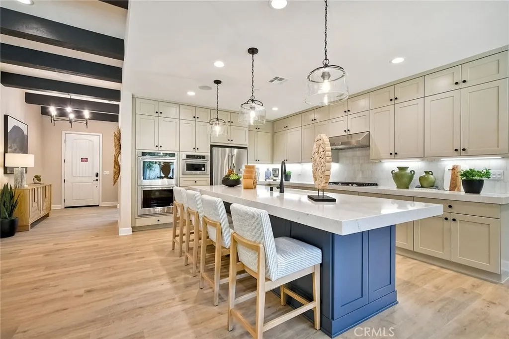https://cdn.realtyfeed.com/cdn/127/306575832/6751365e76ed4bc86d78ac6f7de6b70a.webp