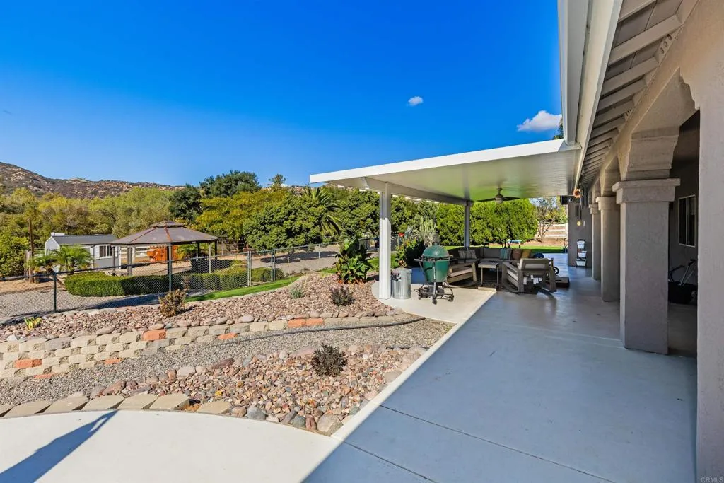 https://cdn.realtyfeed.com/cdn/127/306575958/84996ab2d0523c1eb055dd631b743914.webp