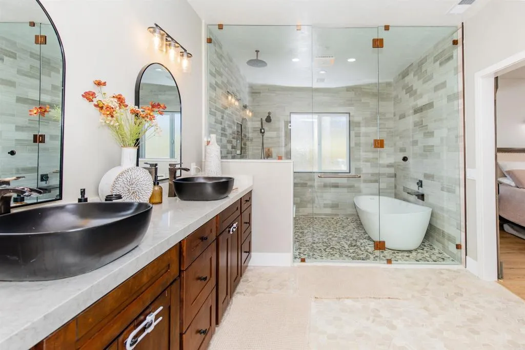 https://cdn.realtyfeed.com/cdn/127/306575958/857ce010fb1162227bb036c6bec373eb.webp
