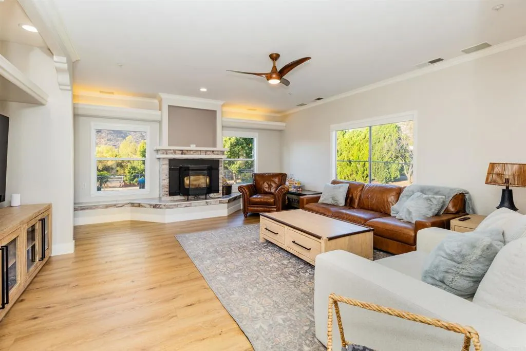 https://cdn.realtyfeed.com/cdn/127/306575958/e871710fb88b2948fbd3f0660cebeea6.webp