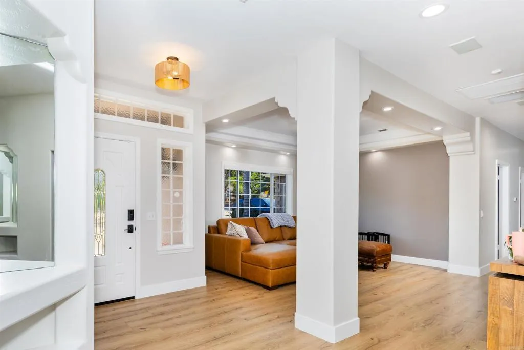 https://cdn.realtyfeed.com/cdn/127/306575958/f028f5626d948133f22817df0ee82b80.webp