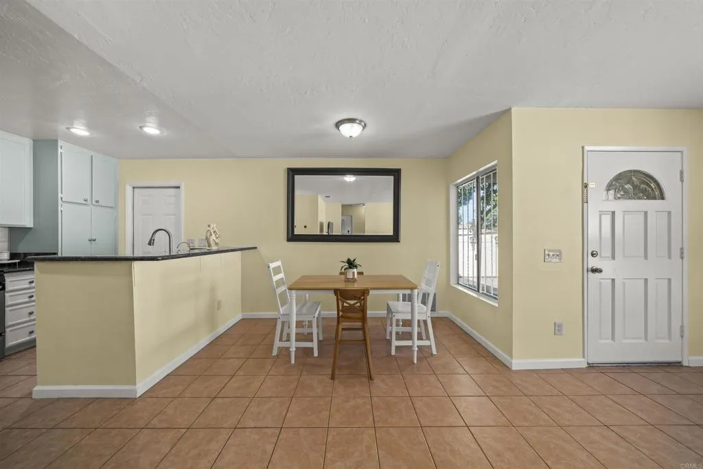 https://cdn.realtyfeed.com/cdn/127/306576028/30793e52ed7305e0f4b55124b20be66b.webp
