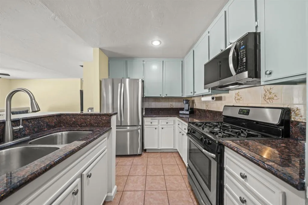 https://cdn.realtyfeed.com/cdn/127/306576028/3f2343b4c4f003bad043211f19f94d1d.webp