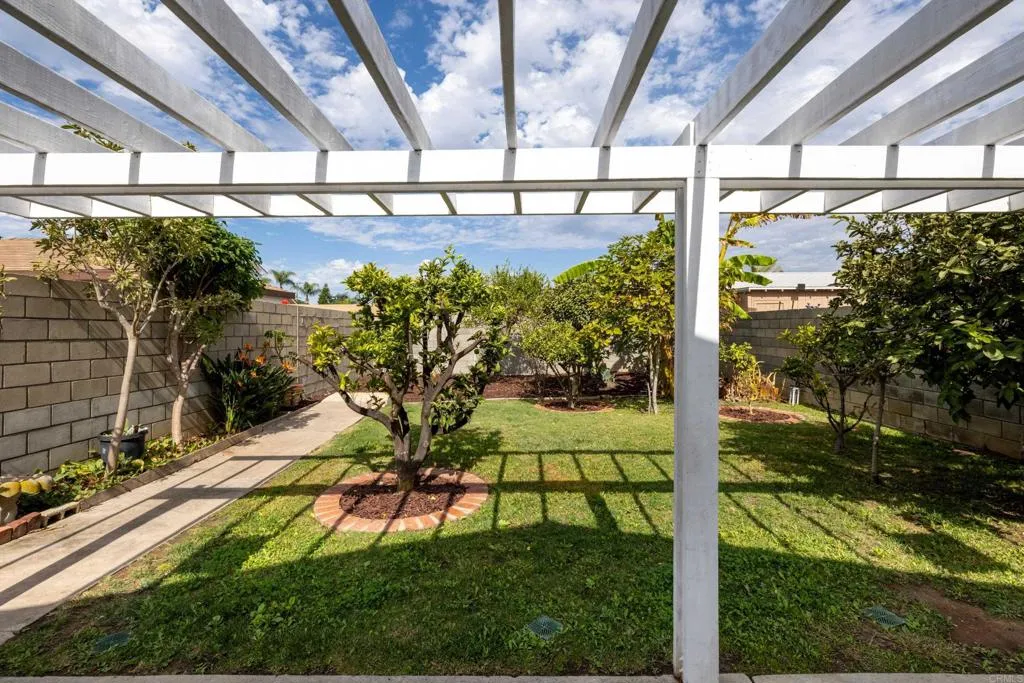https://cdn.realtyfeed.com/cdn/127/306576042/1b4241e1c570ad9dfc903a999475063d.webp