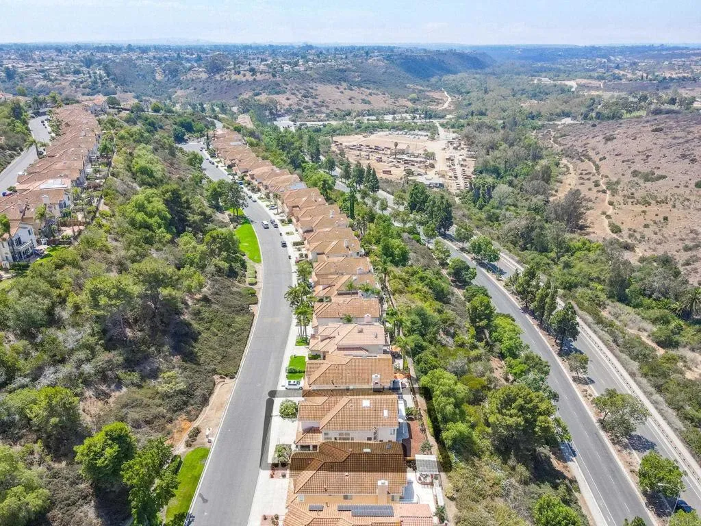 https://cdn.realtyfeed.com/cdn/127/306576074/d896f477f6d0dcf74036458631724c97.webp