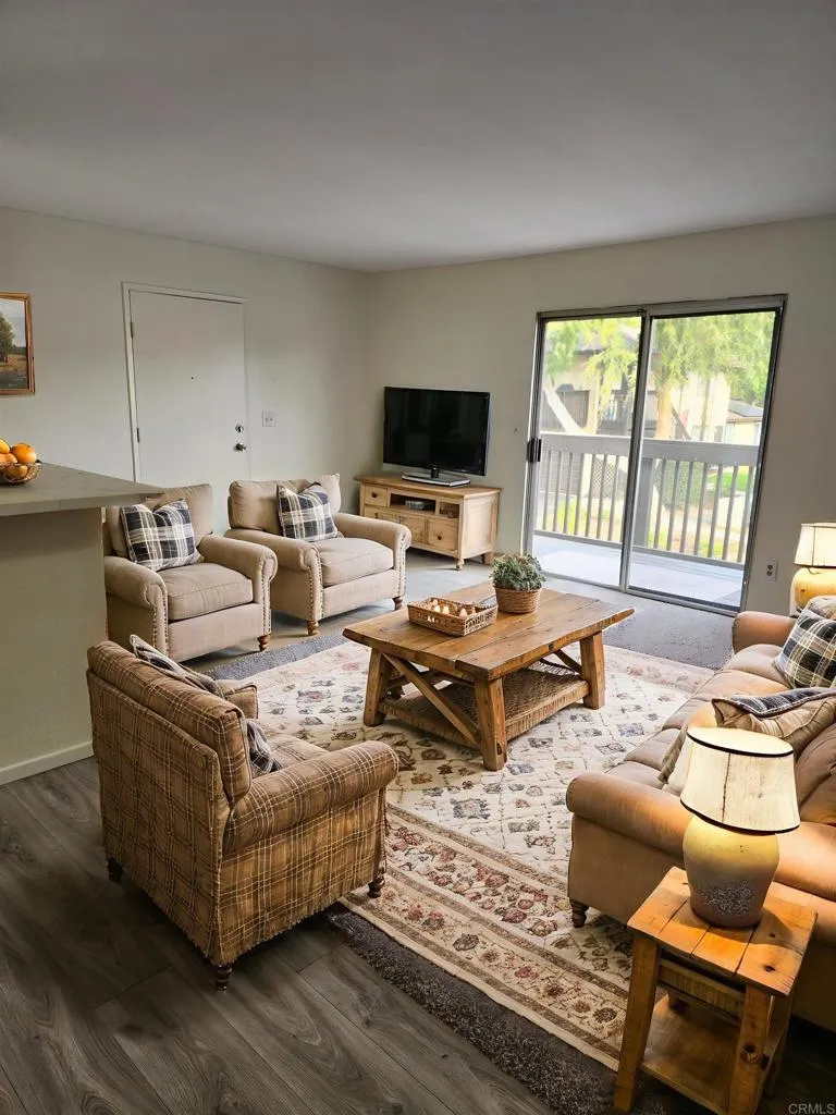 https://cdn.realtyfeed.com/cdn/127/306576111/68947c49ab53082c0929e62cd656b0b2.webp