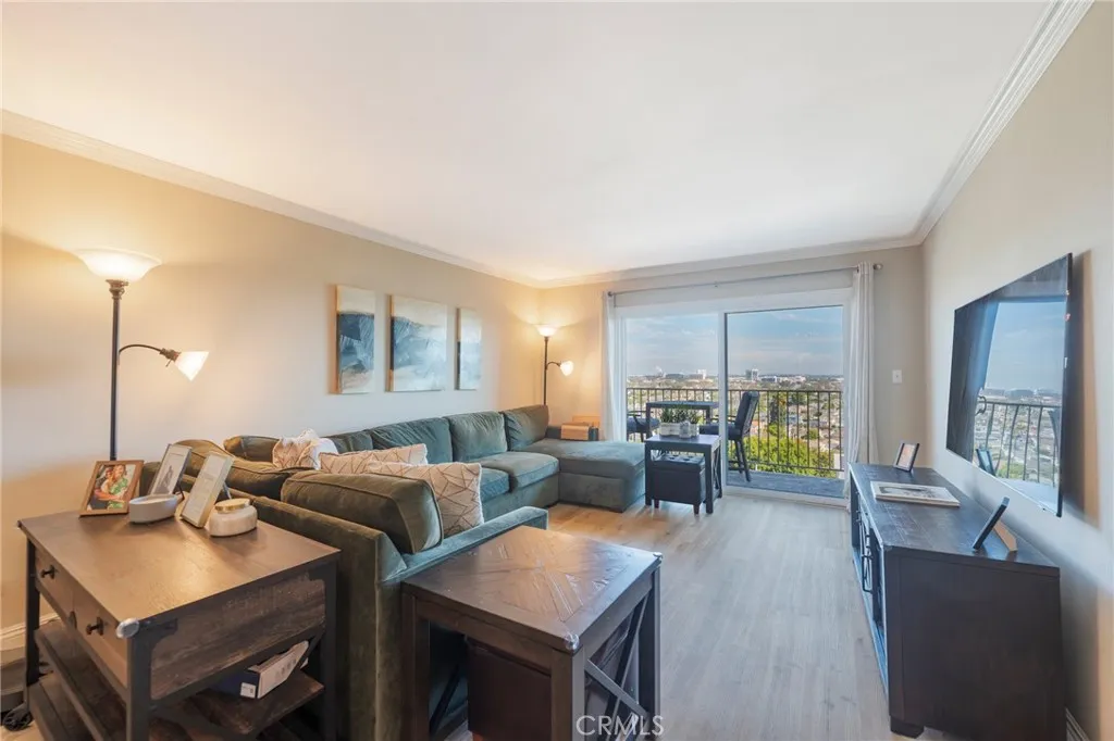 1108 Camino Real, Redondo Beach, CA 90277 - Photo 2 of 16, Redondo Beach, CA