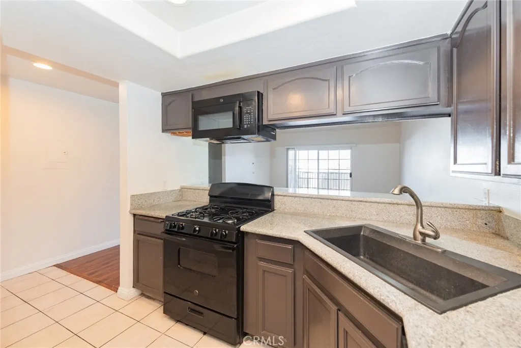 1207 Obispo Avenue Unit 210, Long Beach, CA 90804 - Photo 4 of 15, Long Beach, CA