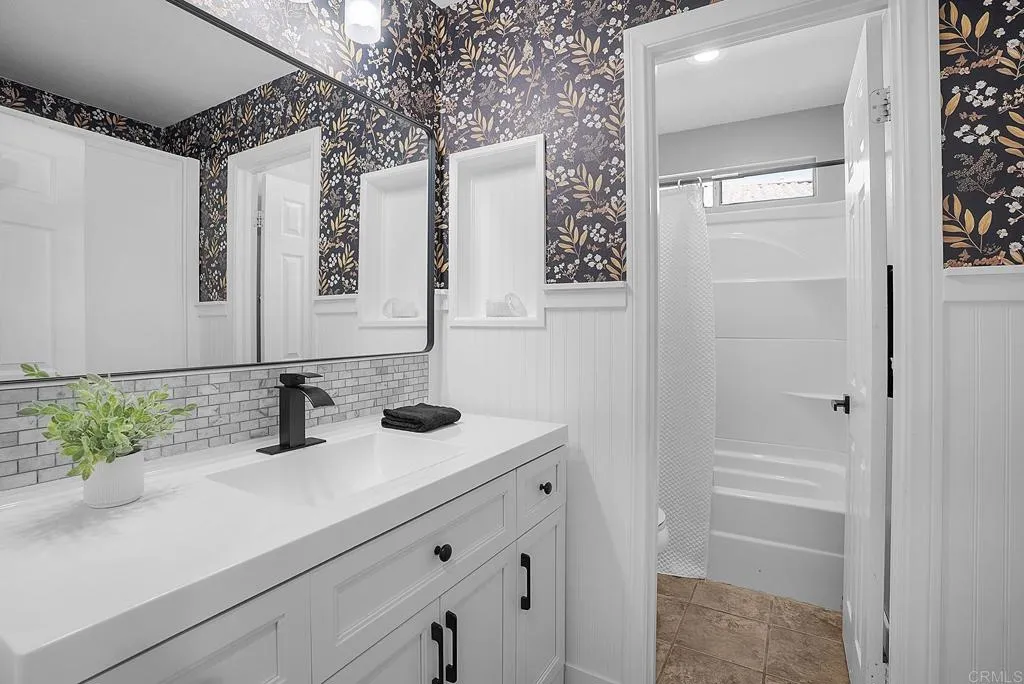 https://cdn.realtyfeed.com/cdn/127/306576222/b7891f94596f6bbe395489374785c7c3.webp