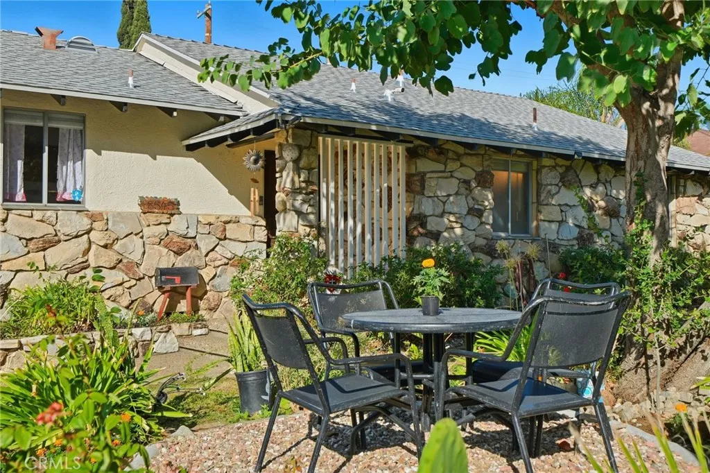 8545 Forsythe Street, Sunland, CA 91040 - Photo 4 of 30, Sunland, CA