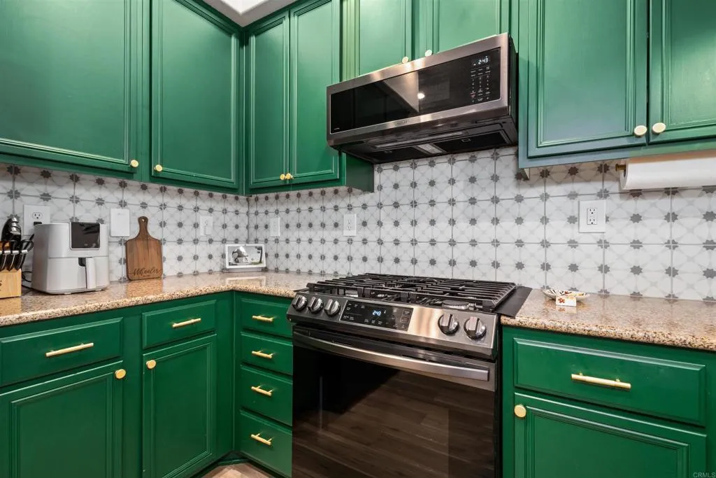 https://cdn.realtyfeed.com/cdn/127/306576273/62e9c66738a703883a08281eba4a5760.webp