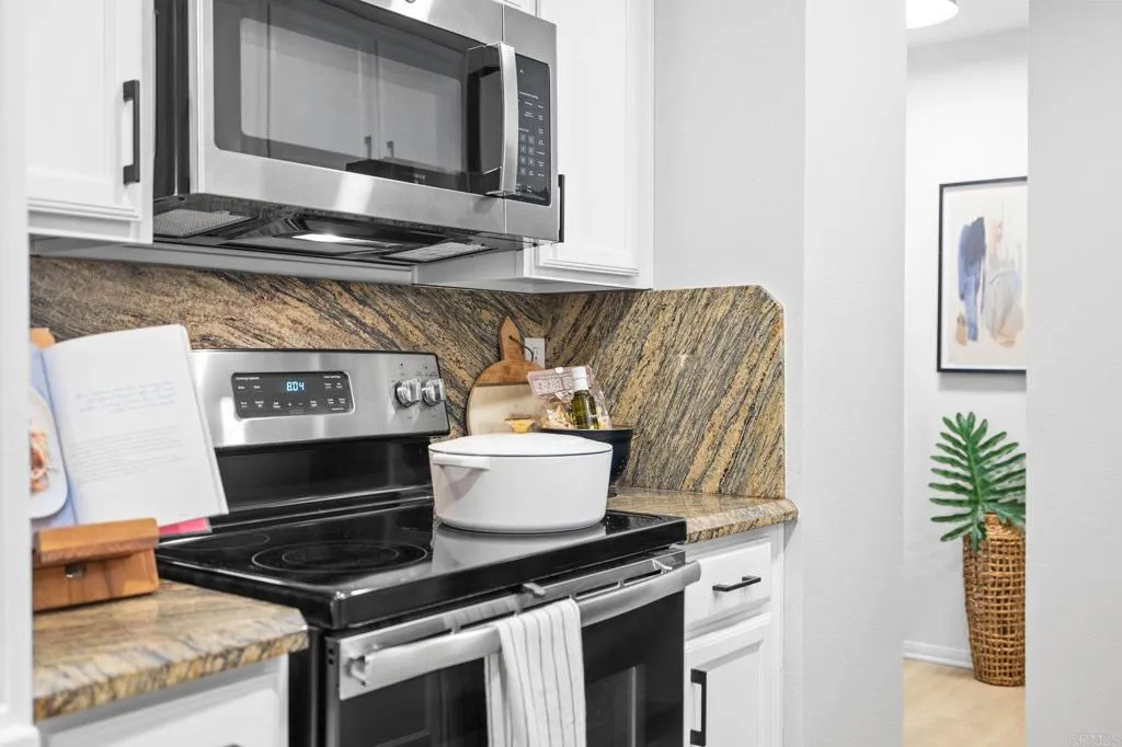 https://cdn.realtyfeed.com/cdn/127/306576512/01706aab7b88f46bc1bb26112c84d922.webp