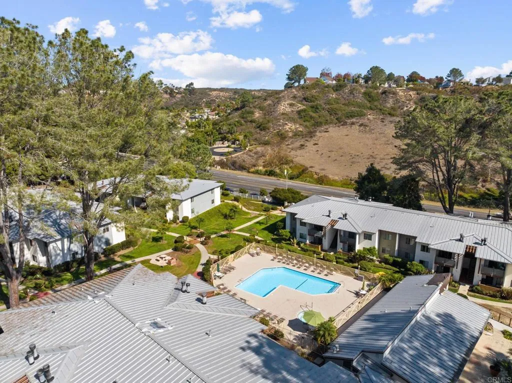 https://cdn.realtyfeed.com/cdn/127/306576512/df789aeb2688dd6aca9b1b0b18eb92bd.webp