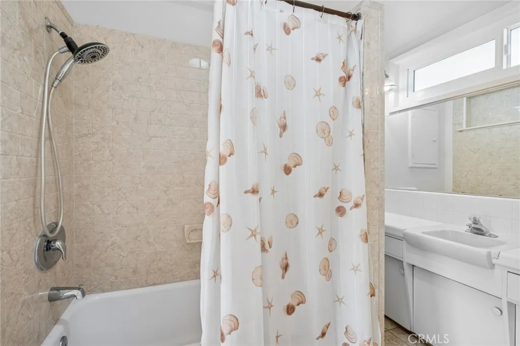 Newport Beach, CA 92662