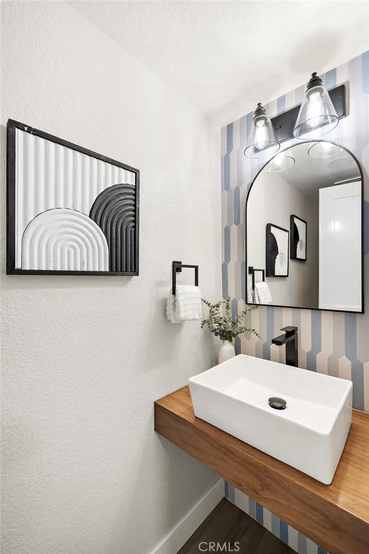 https://cdn.realtyfeed.com/cdn/127/306576660/30c37bb1b8723235e039f9756378f6ee.webp