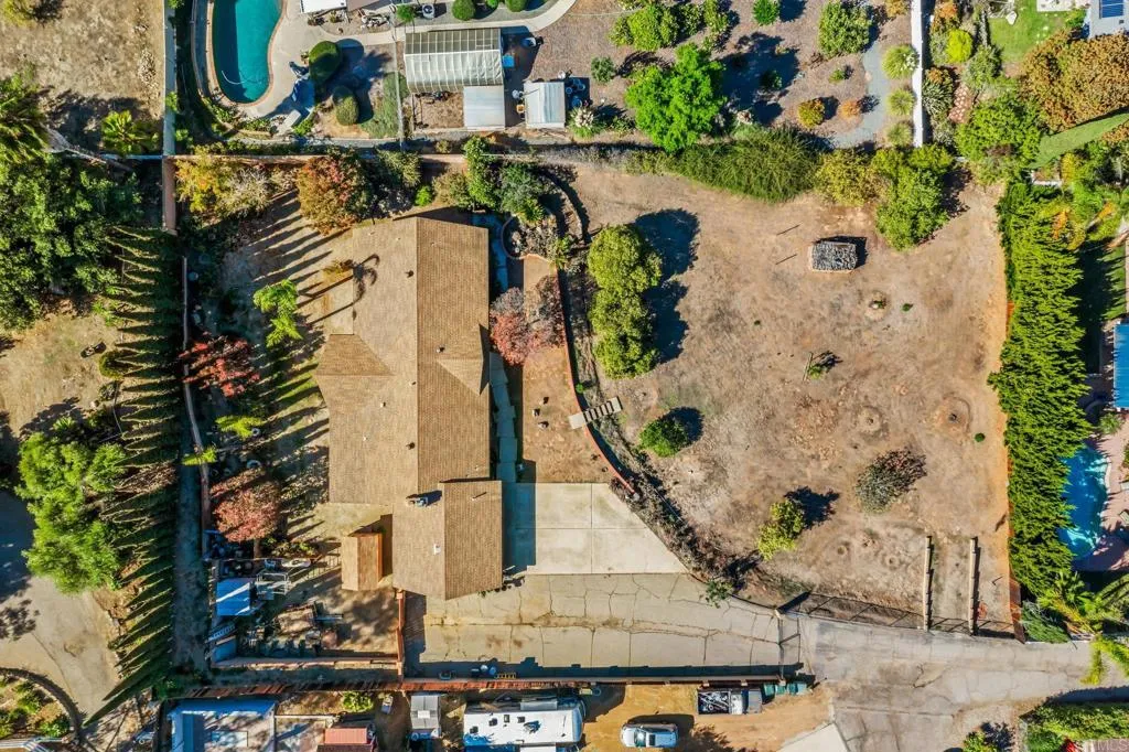 https://cdn.realtyfeed.com/cdn/127/306576717/4d6db299c94d663ad9afaad18d185229.webp