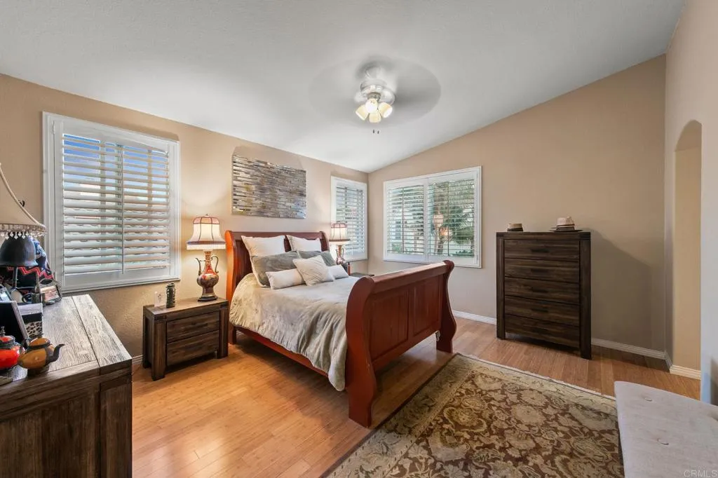 https://cdn.realtyfeed.com/cdn/127/306576737/205a6ccc7989b769c9418b0e6cada64b.webp