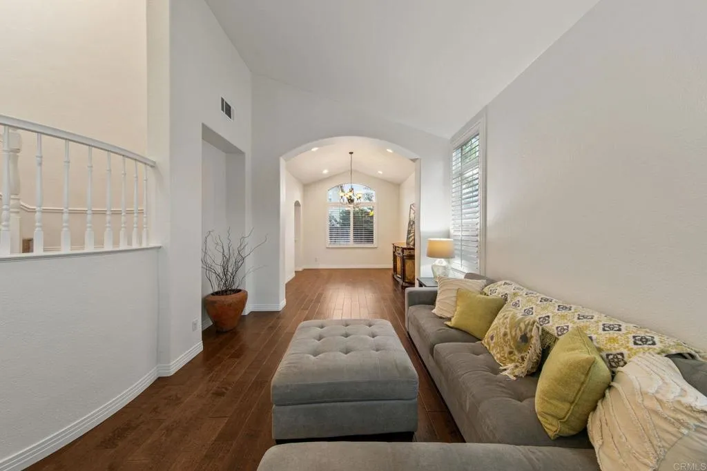 https://cdn.realtyfeed.com/cdn/127/306576737/b07e6b87eace28326fc722563819dd65.webp