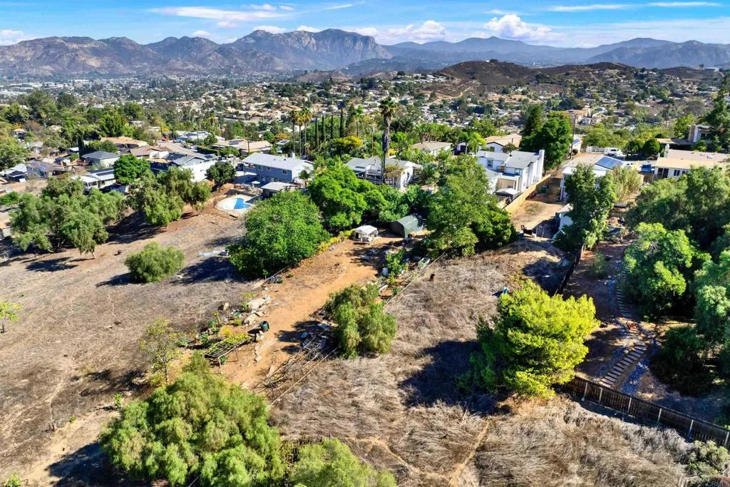 https://cdn.realtyfeed.com/cdn/127/306576883/265446079090c2848d0904ae76edbac0.webp