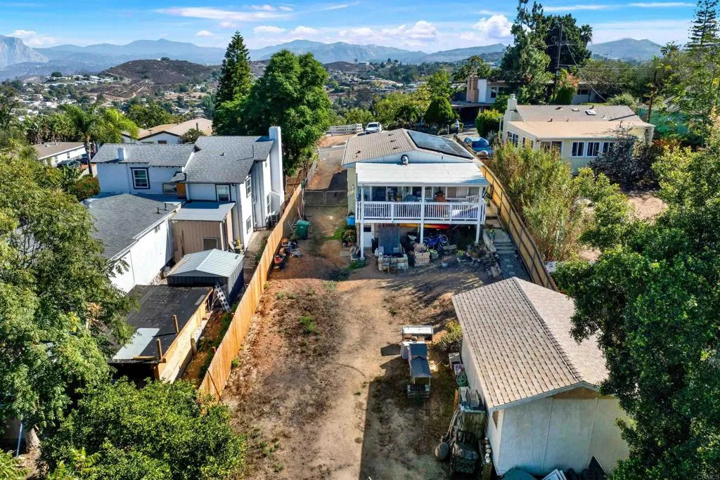 https://cdn.realtyfeed.com/cdn/127/306576883/50c2d1585aecfe9c3887318b784c43c1.webp