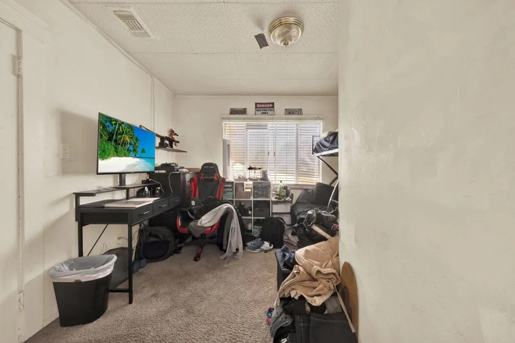 https://cdn.realtyfeed.com/cdn/127/306576883/90550f0269013269c0205594483e67ec.webp