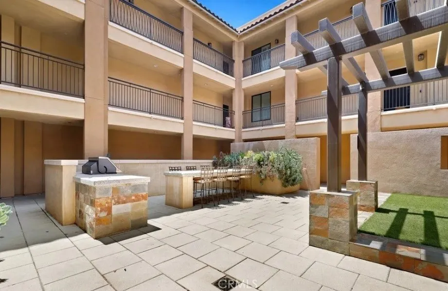 408 Main, Alhambra, CA, 91801