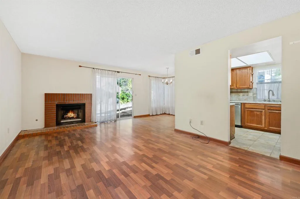 https://cdn.realtyfeed.com/cdn/127/306576980/522be29452b4af29cd0d5fea073a9992.webp