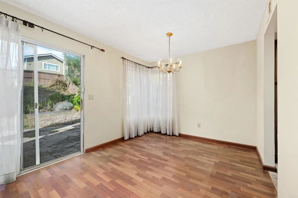 https://cdn.realtyfeed.com/cdn/127/306576980/a5f75091aec552981b55cfdfa0265026.webp