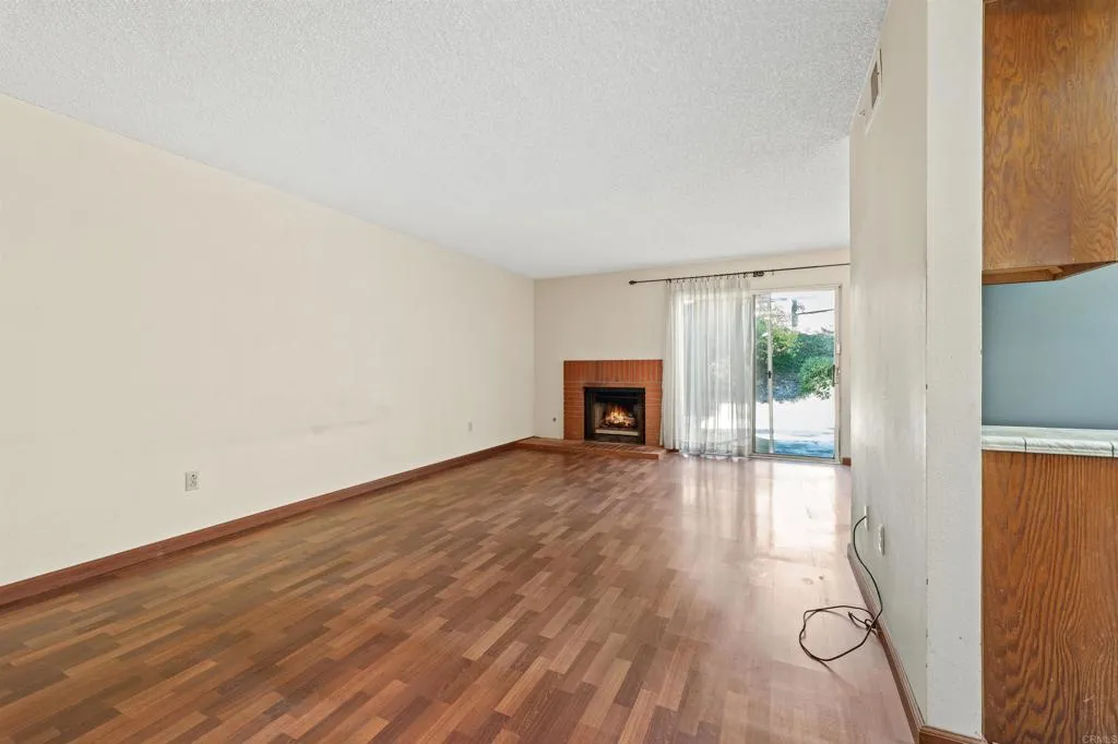 https://cdn.realtyfeed.com/cdn/127/306576980/c6d24231e0acb96d1af0833f5185f320.webp
