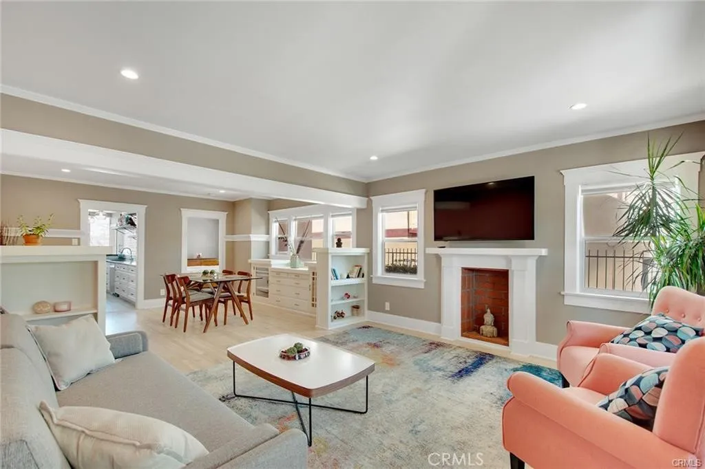 Los Angeles, CA 90029