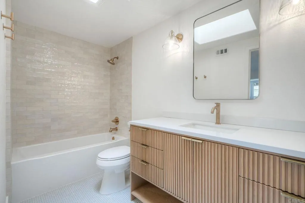 https://cdn.realtyfeed.com/cdn/127/306577087/073cf78b12e8904b1e195c65d0938be9.webp